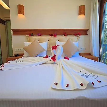 West Coast Boutique Hotel *